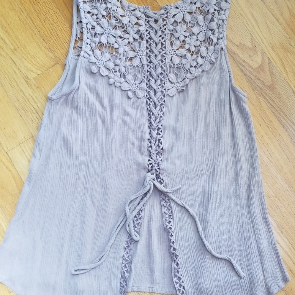 Unique sleeveless top with lace up back. - Picture 3 of 8
